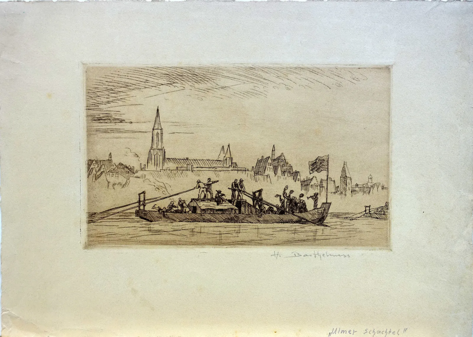 Radierung: eine Ulmer Schachtel, ein flaches Holzboot, auf der Donau, im Hintergrund das Münster